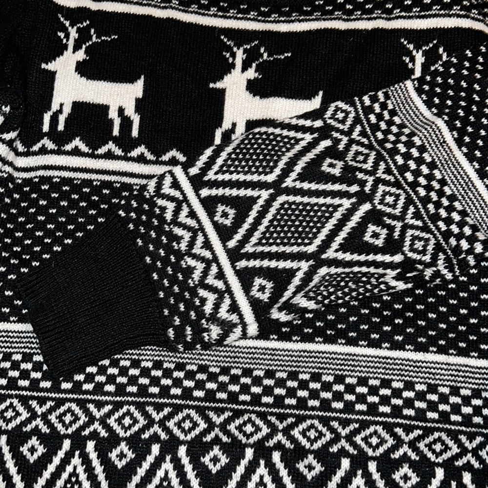 Holiday sweater - Picture 4 of 4